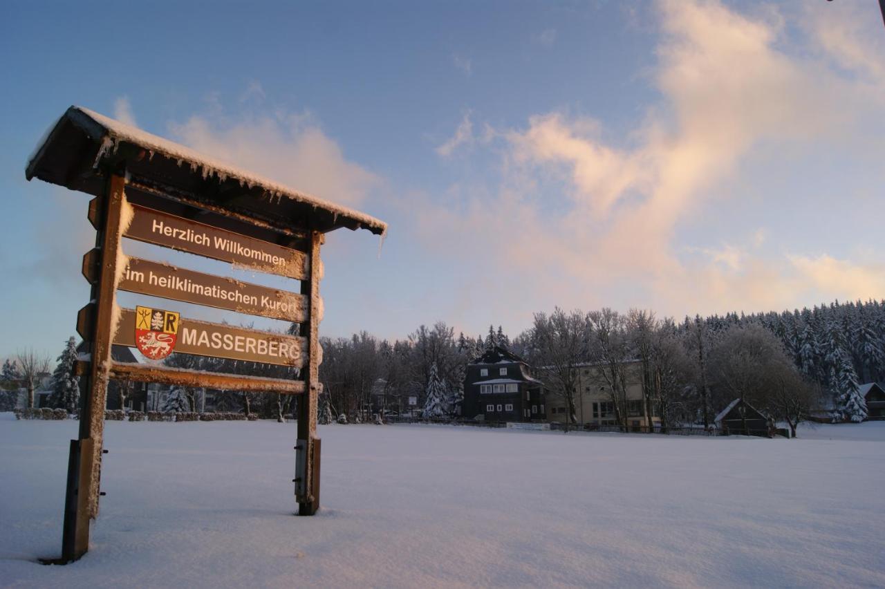Hotel Haus Oberland Массерберг Экстерьер фото